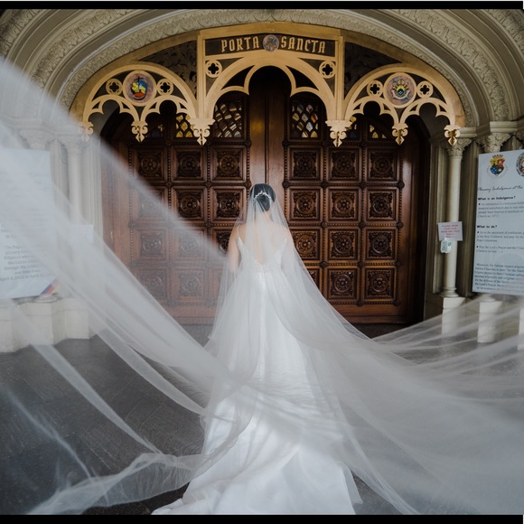 Summer Wedding Gown - Picture 2 of 6